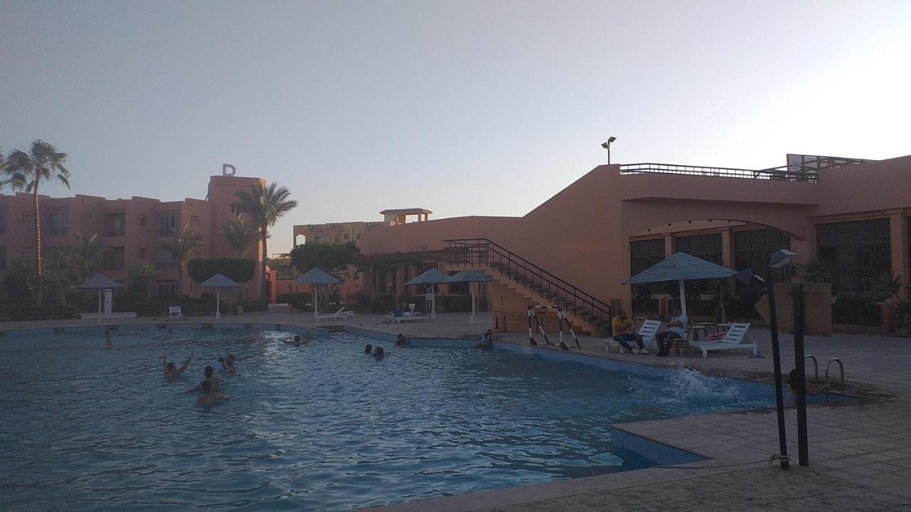 شاليه فرش فندقي بقرية بالميرا بيتش العين السخنه للعائلات Ain Sukhna Exterior photo